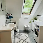 3 Modern Mit Netflix Und Kueche Apartment *
